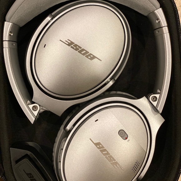 Bose quitecomfort Bluetooth Headphones - Picture 2 of 6